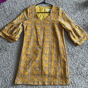 Women’s floral v-neck, bell sleeve dress. Never worn‼️